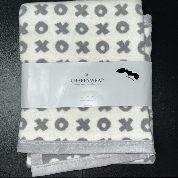 chappywrap Other - ChappyWrap mini Hugs and Kisses blanket